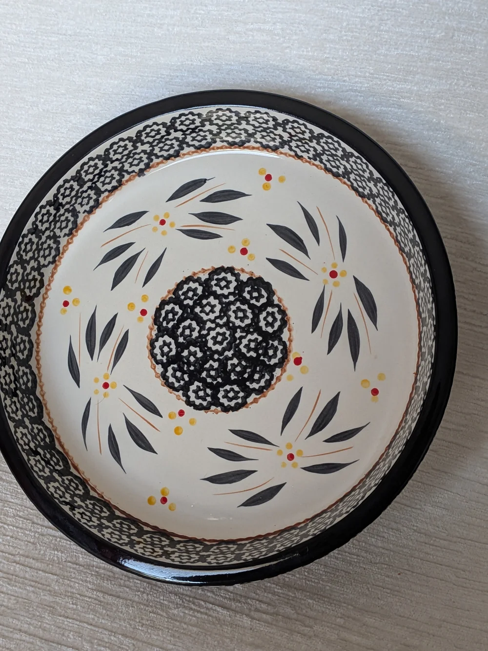 Temp-Tations Presentable Ovenware By Tara Old World Black Pattern, 9